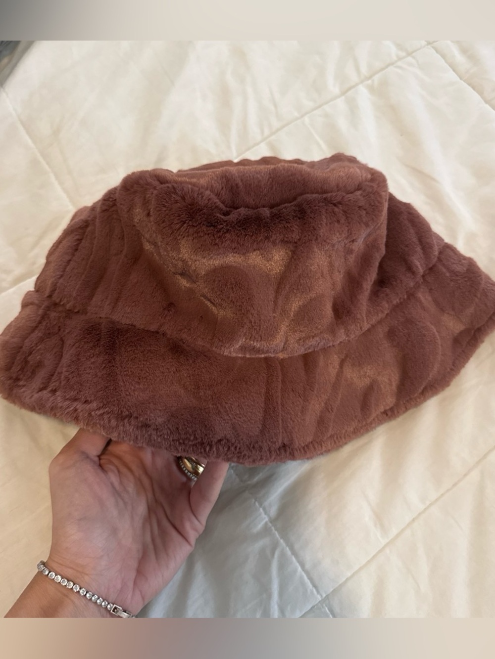 Nike Plush Faux Fur Bucket Hat - Mauve